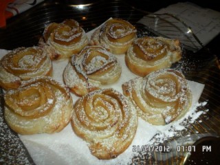 Copia di rose di sfoglia con mele 002 3.jpg