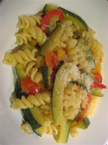 Pasta zucchine e peperoni (54).jpg