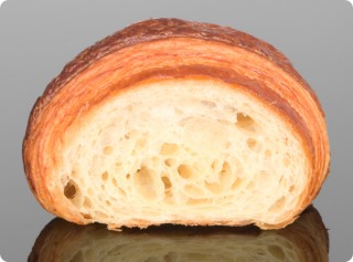 des_gateaux_et_du_pain_croissant_2.jpg
