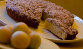 CRUMBLE DI ALBICOCCHE- ERNST KNAM1.jpg