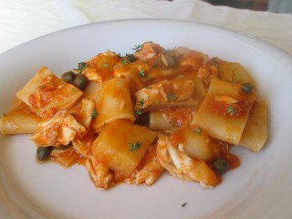 Calamarata col sugo di mazzola.jpg