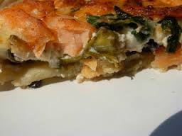 Torta di scarole salmone e uvetta1.jpg
