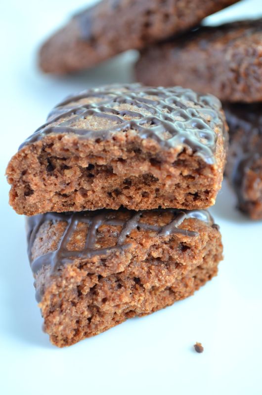 Simil mostaccioli della memoria.jpg