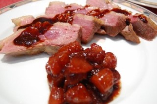 petto d’anatra muta glassato al miele con pere al nero d’avola1.JPG