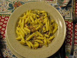 Maccheroncini al pettine alla carbonara con carciofi.jpg