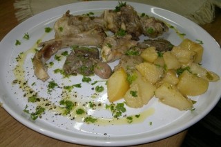 Spezzatino di agnello in umido con patate.jpg