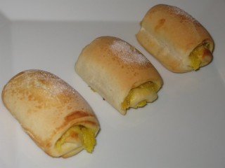 TRONCHETTI SOFFICI ALLO YOGURTH ripieni di LEMON CURD1.jpg