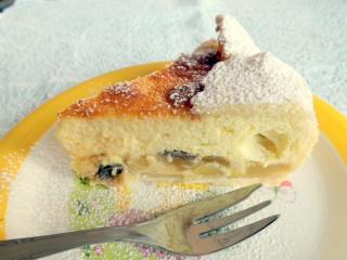 torta mele ricotta uvetta 2.JPG