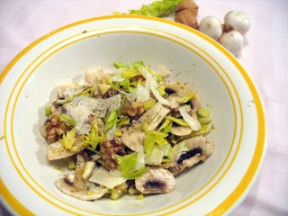 champignon sedano noci.jpg
