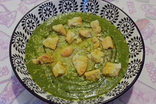 vellutata di aglio orsino.jpg